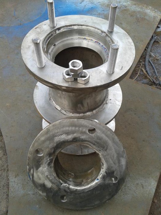 陜西省西安市長安區(qū)不銹鋼人防套管生產廠家